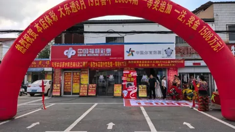 杰伦布朗打造82胜梦幻队沙巴盘口：班巴领衔，库里、约基奇加盟，我自封核心